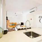 Inn Bright 2 Bedroom With Parking In