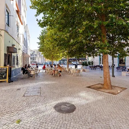 Penzion Bright 2 Bedroom With Parking In Lisboa