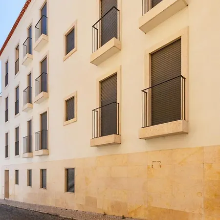 Bright 2 Bedroom With Parking In Apartamento Lisboa